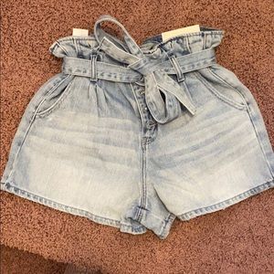 American Eagle Mom Short